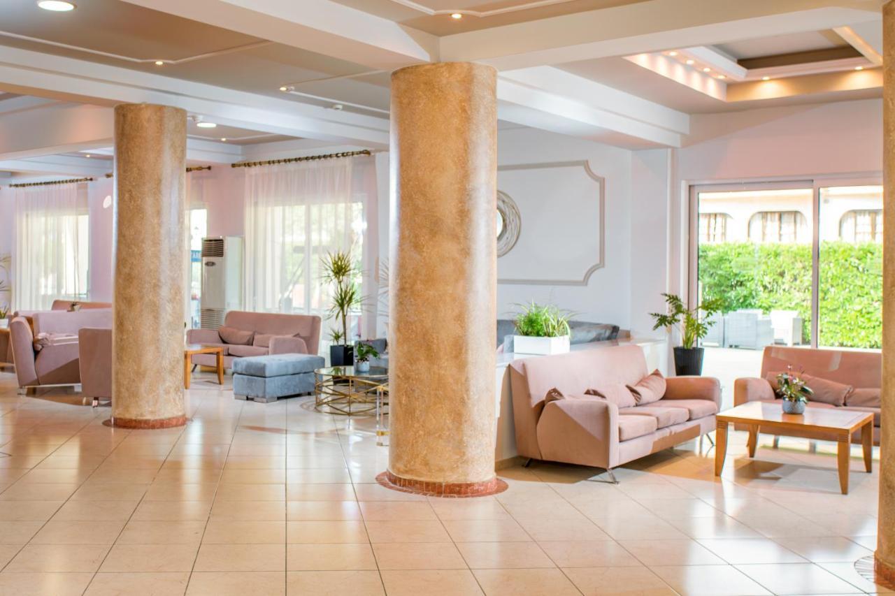 Cnic Gemini Hotel Mesongí Екстериор снимка