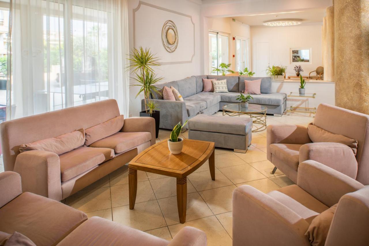 Cnic Gemini Hotel Mesongí Екстериор снимка