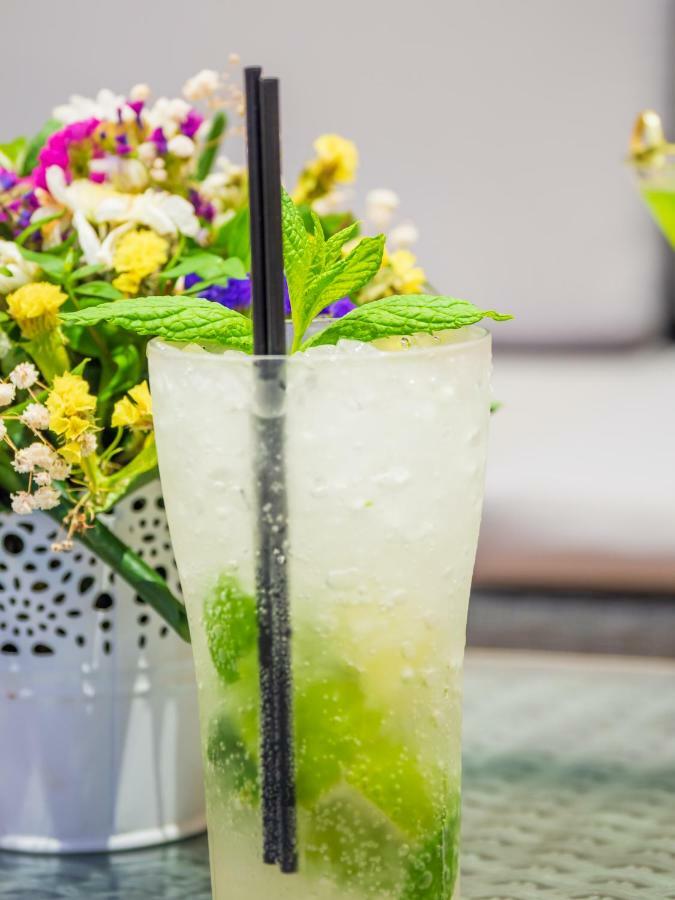 Cnic Gemini Hotel Mesongí Екстериор снимка