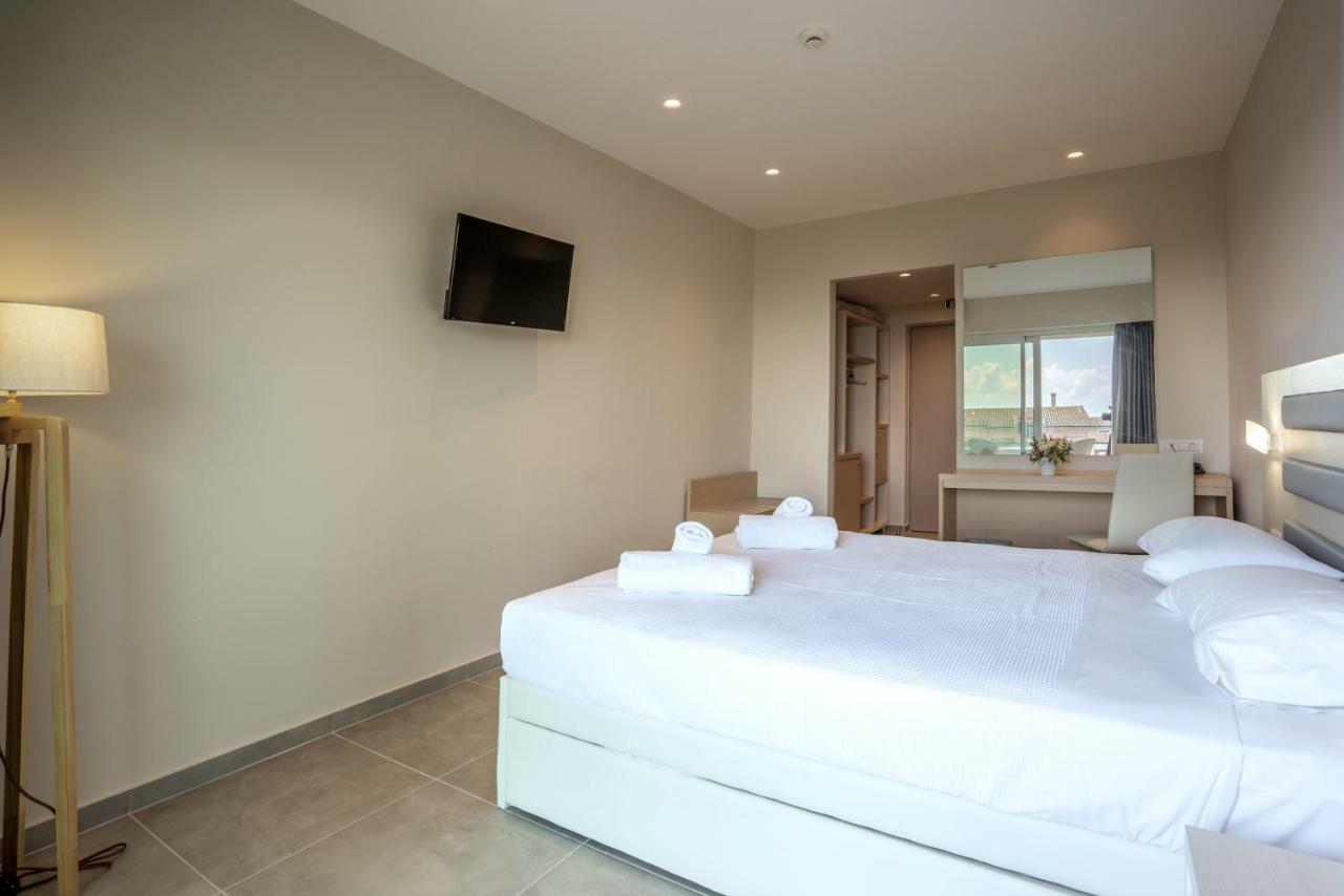 Cnic Gemini Hotel Mesongí Екстериор снимка