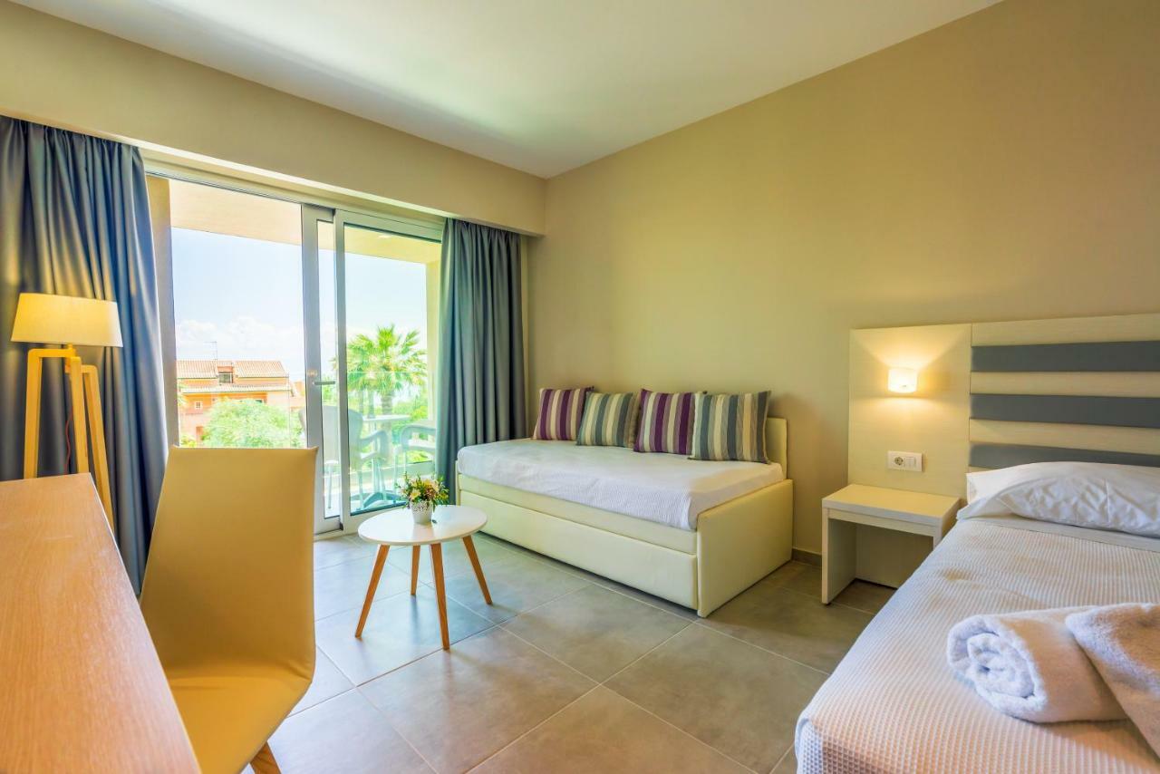 Cnic Gemini Hotel Mesongí Екстериор снимка